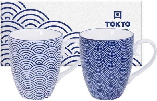 Productafbeelding: Tokyo Design Studio Nippon Blue Mug Set 2-pcs, 380ml, Wave&Dots, giftbox