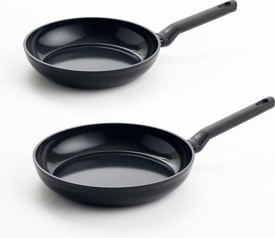 Productafbeelding: BK Easy Induction Keramische Antiaanbaklaag Koekenpannenset 2 delig - Ø24/28 cm - PFAS-vrij - Inductie koekenpan - Inductie pannenset - Ovenbestendig tot 160°C - Vaatwasmachinebestendig - Koudgrepen - Zonder deksels - Zwart