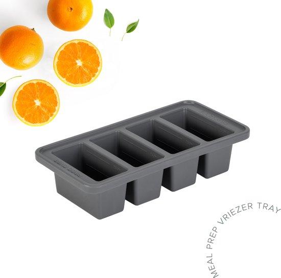 Productafbeelding: Foodcube – Babyvoedingbewaarbakje – Meal prep bakje – Diepvriesbakje – Vershoudbakje – 100% siliconen vriezer tray met deksel – BPA vrij – Geschikt voor Vriezer, Magnetron, Oven & Vaatwasser – 4x250ML - Grijs