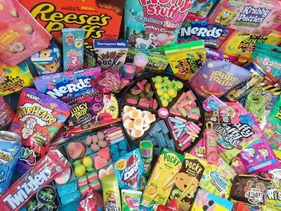 Productafbeelding: Large Mystery Box van CandyFestival - Cadeau - Amerikaans snoep
